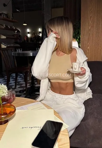 Tralee escort Crystal — 2