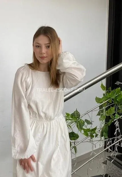 Tralee escort Elise — 4