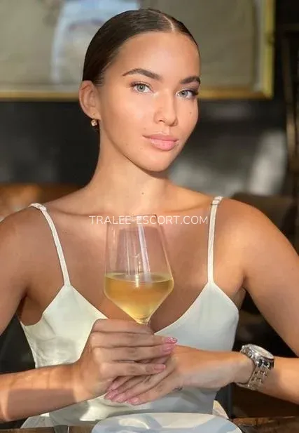 Tralee escort Samantha — 5
